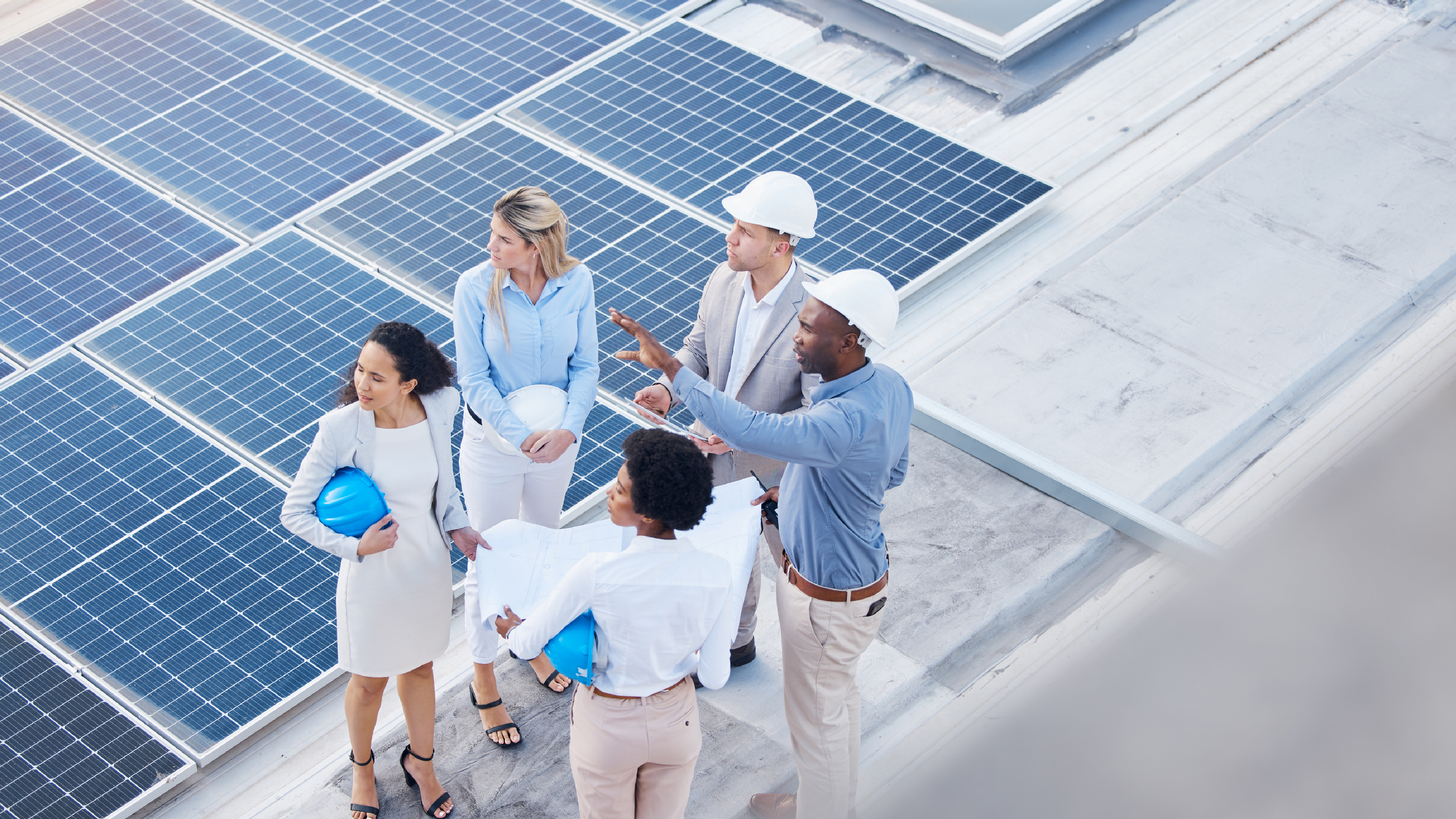 Painéis Fotovoltaicos em Empresas: como evitar custos extra com a manutenção?